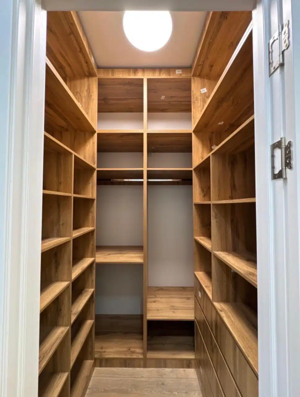 Открытая гардеробная система из дерева собери сам, Астана — WoodDecor